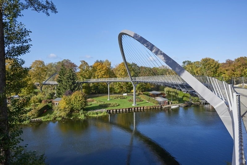 Арочный сталежелезобетонный пешеходно-велосипедный мост  Weinberg Bridge