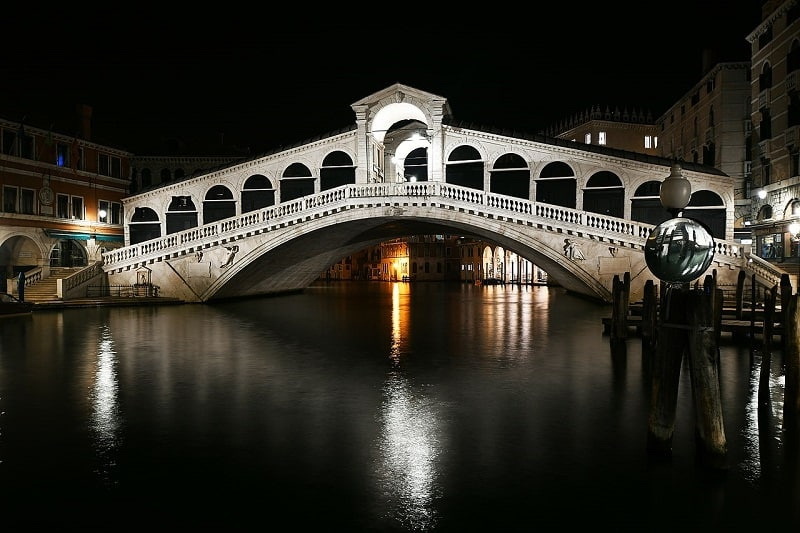 Пешеходный арочный мост длиной 48 м "Rialto Bridge"