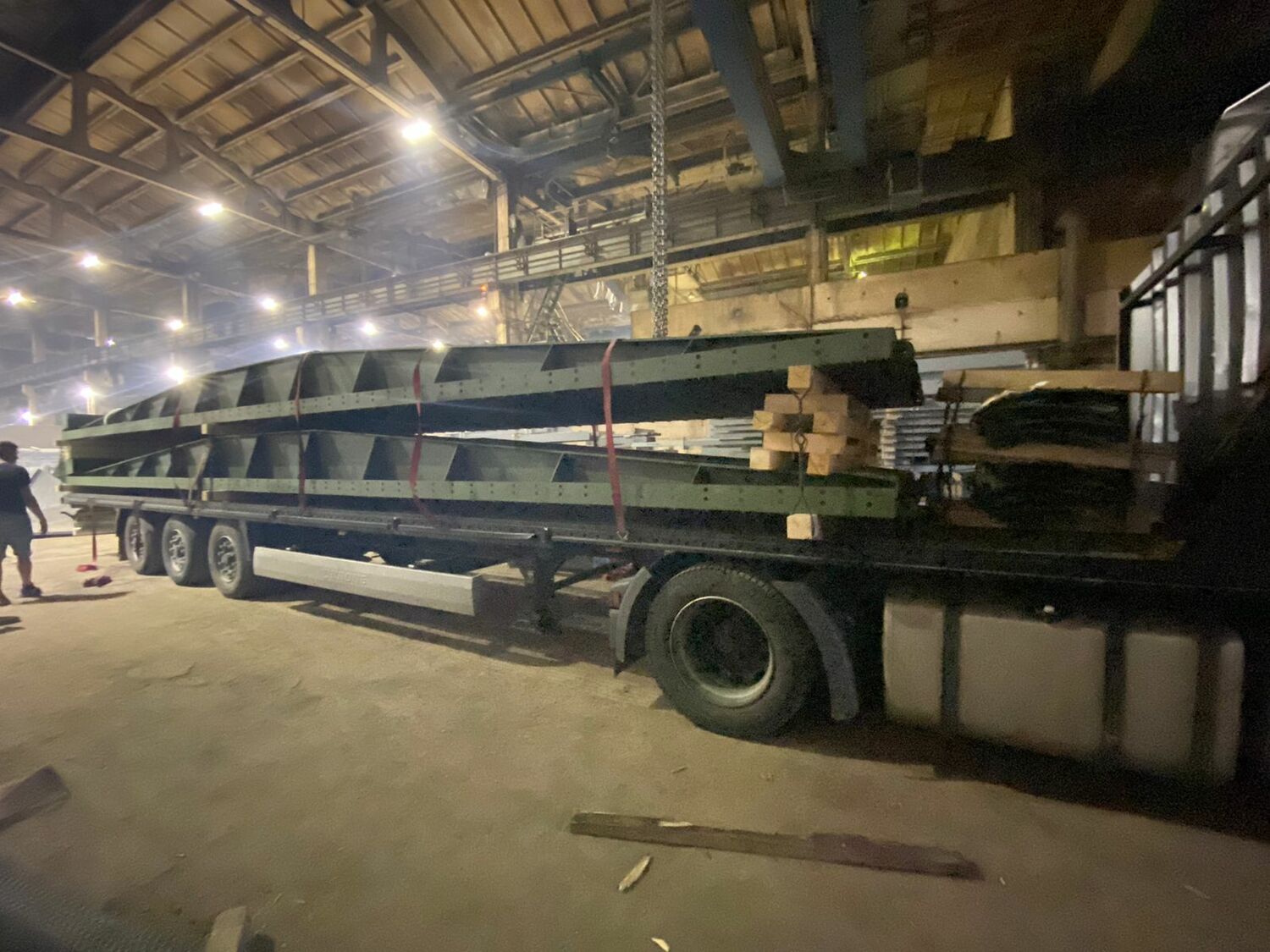 Укладка аппарелей А-12 на автотранспорт