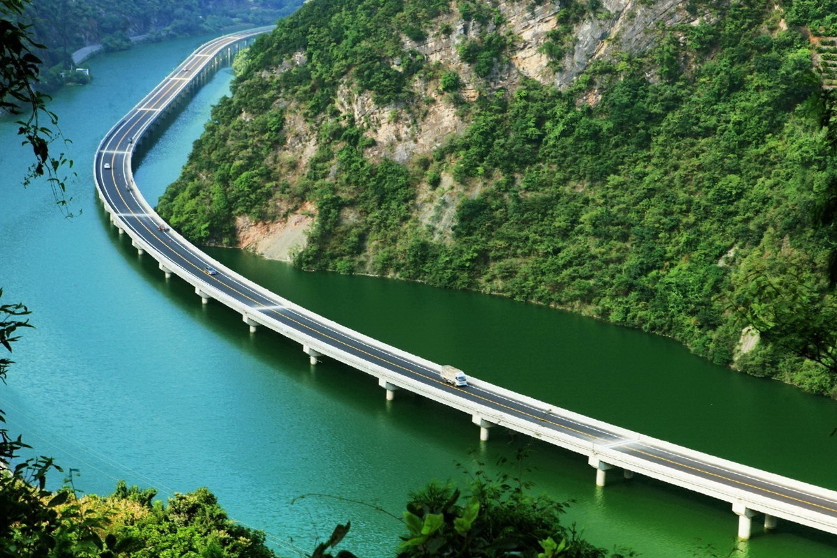 Первый мостовой участок моста "Надводное шоссе" (Bridge Over-Water Highway)